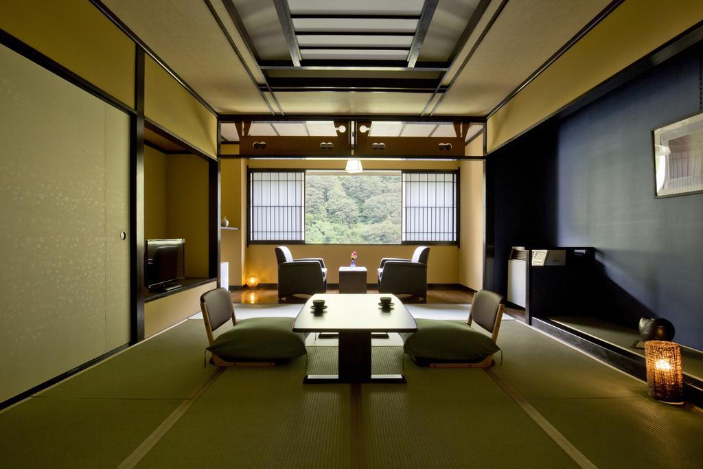 ホテル 高見屋　最上川別邸　紅 戸沢村 部屋 写真